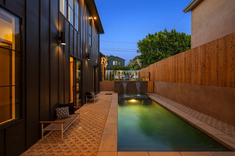 modern-backyard-pool-with-a-sleek-design